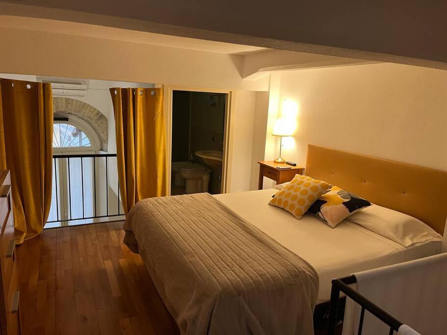 Апартаменты Casa Vacanza Al Bastione Di Saint Remy Кальяри Экстерьер фото
