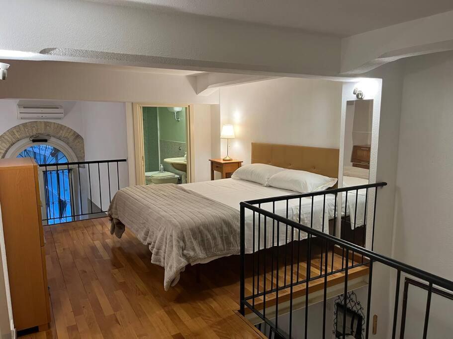 Апартаменты Casa Vacanza Al Bastione Di Saint Remy Кальяри Экстерьер фото
